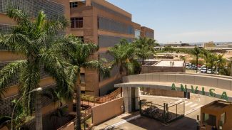 Anvisa determina suspensão de tônico capilar e apreensão de cosméticos Anvisa determina suspensão de tônico capilar e apreensão de cosméticos