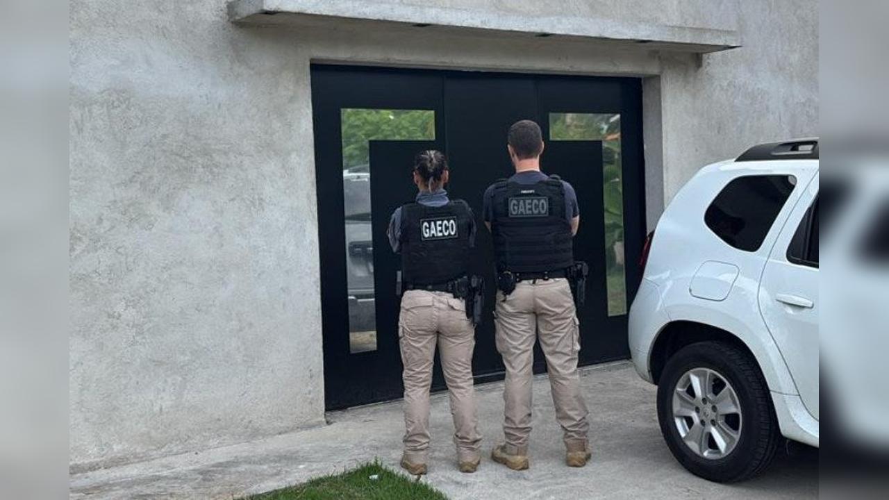 Guarda municipal é preso com cocaína durante operação do Gaeco no Paraná Guarda municipal é preso com cocaína durante operação do Gaeco no Paraná