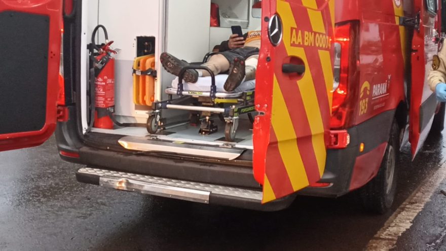 Acidente entre bike e Montana deixa ciclista ferido em Cascavel