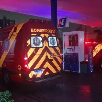 Homem é esfaqueado nas costas no Centro de Cascavel e socorrido em posto de combustíveis Imagem referente a Homem é esfaqueado nas costas no Centro de Cascavel e socorrido em posto de combustíveis