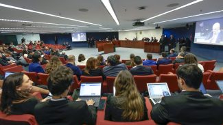 Moraes nega incluir ministro Fux em julgamento do núcleo 2 Moraes nega incluir ministro Fux em julgamento do núcleo 2