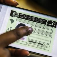 Imagem referente a Governo oficializa novas regras para obtenção de CNH