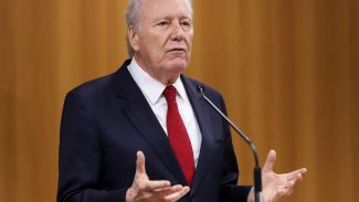 Sem dinheiro, mãos estão amarradas para combate ao crime, diz ministro Sem dinheiro, mãos estão amarradas para combate ao crime, diz ministro