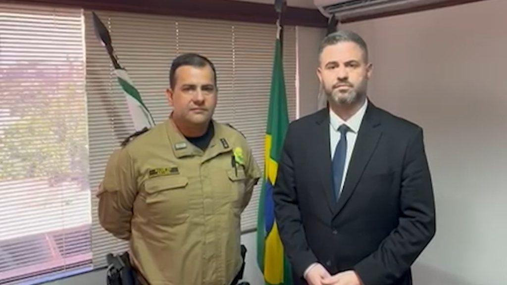 Sensibilização pela morte de policial Ariel Rubenich leva advogado a renunciar defesa de Edson Ferreira da Cruz Sensibilização pela morte de policial Ariel Rubenich leva advogado a renunciar defesa de Edson Ferreira da Cruz