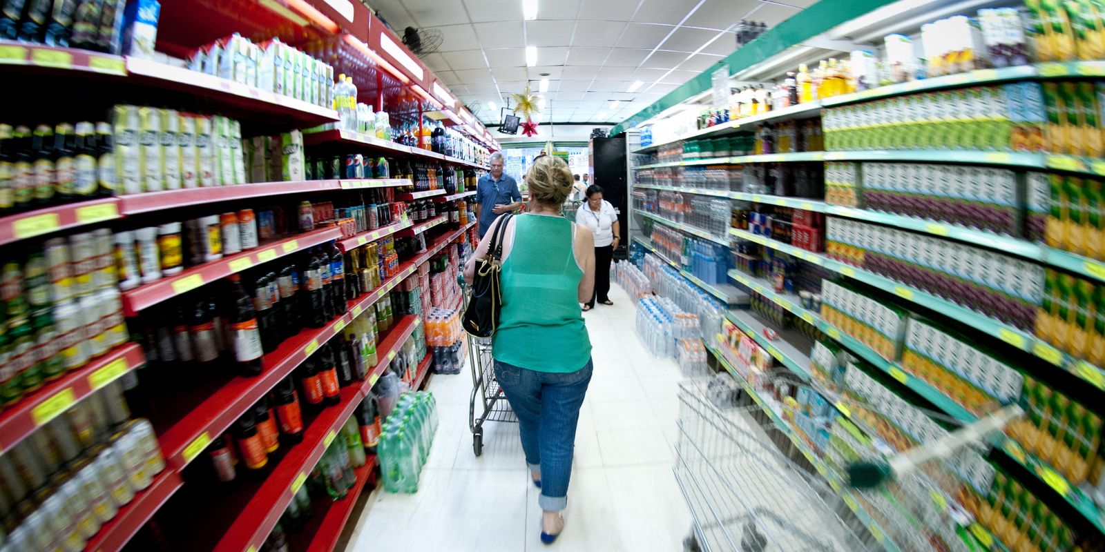 Preço da cesta básica de alimentos cai em 24 capitais, diz pesquisa Preço da cesta básica de alimentos cai em 24 capitais, diz pesquisa