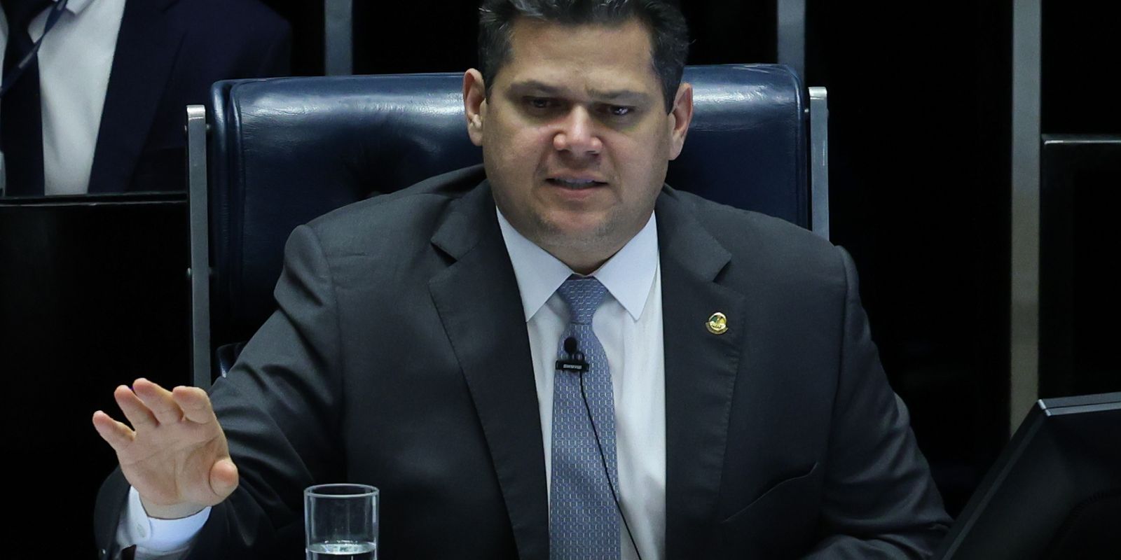 Alcolumbre quer pautar projeto da dosimetria assim que sair da Câmara Alcolumbre quer pautar projeto da dosimetria assim que sair da Câmara