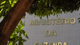 Estatais federais em dificuldade poderão pedir aportes da União Estatais federais em dificuldade poderão pedir aportes da União