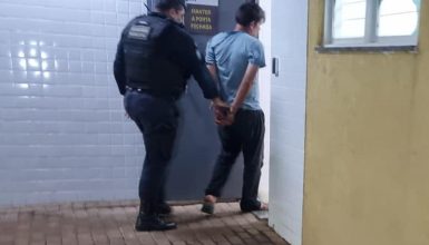 Populares denunciam agressão e homem é preso por bater na mãe no Esmeralda Imagem referente a Populares denunciam agressão e homem é preso por bater na mãe no Esmeralda