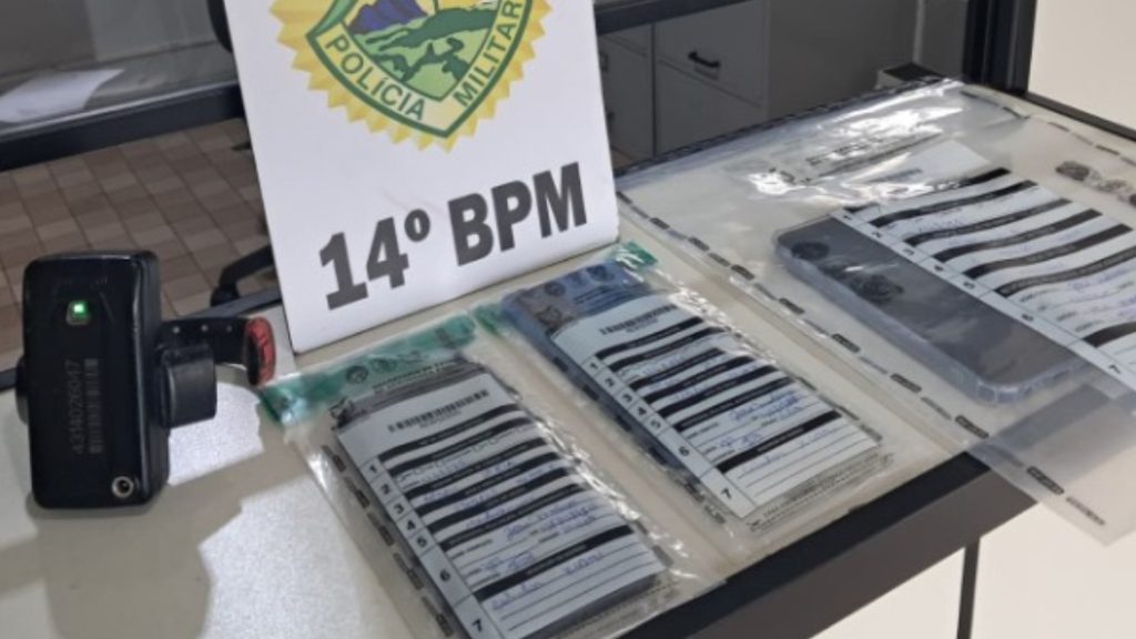 PM resgata vítima de sequestro e prende quatro suspeitos na área rural de Missal PM resgata vítima de sequestro e prende quatro suspeitos na área rural de Missal