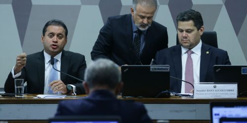 Imagem referente a CCJ do Senado adia votação do PL do Impeachment para 2026