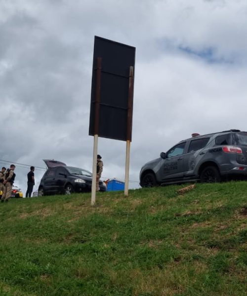 Homem detido com munições na BR-277 é 3º Sargento do Exército Imagem referente a Homem detido com munições na BR-277 é 3º Sargento do Exército