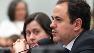 Câmara decide suspender Glauber Braga por 6 meses Câmara decide suspender Glauber Braga por 6 meses