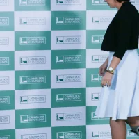 Câmara rejeita cassação da deputada Carla Zambelli Imagem referente a Câmara rejeita cassação da deputada Carla Zambelli