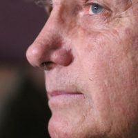 Após pedido de cirurgia, Moraes manda PF fazer perícia em Bolsonaro Imagem referente a Após pedido de cirurgia, Moraes manda PF fazer perícia em Bolsonaro