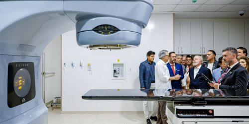Imagem referente a Lula inaugura serviços de radioterapia em cinco cidades do país