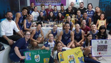 Prefeitura de Cascavel homenageia equipe do Stein por conquista histórica no Mundial de Futsal Feminino Imagem referente a Prefeitura de Cascavel homenageia equipe do Stein por conquista histórica no Mundial de Futsal Feminino