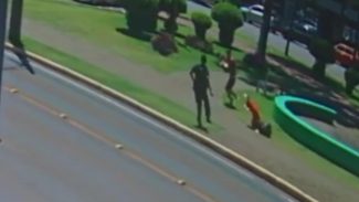 Assustador: Mulher é assaltada e agredida ao sair da Caixa Econômica em Cascavel Assustador: Mulher é assaltada e agredida ao sair da Caixa Econômica em Cascavel