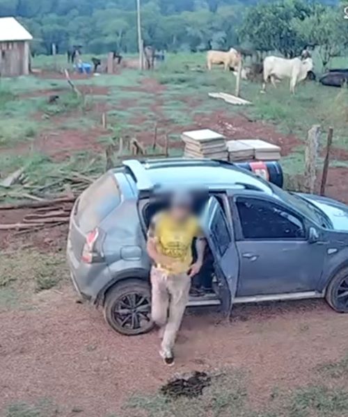 Câmeras registram chegada e saída de suspeito em sítio onde Fábio Guilhermino foi morto Imagem referente a Câmeras registram chegada e saída de suspeito em sítio onde Fábio Guilhermino foi morto