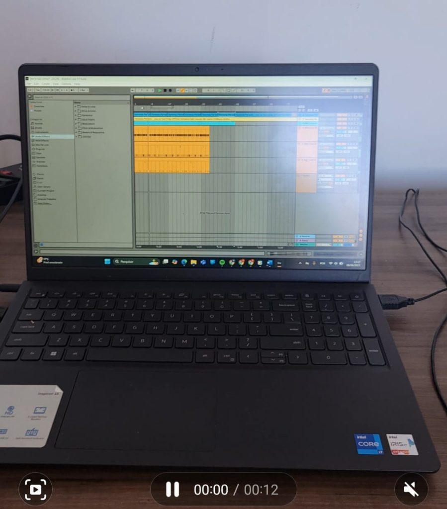 Morador do Floresta é assaltado e pede ajuda para recuperar notebook