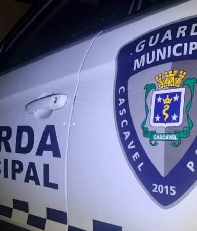 Imagem referente a Mulher foge pela janela e procura ajuda da Guarda Municipal após agressão no Centro de Cascavel