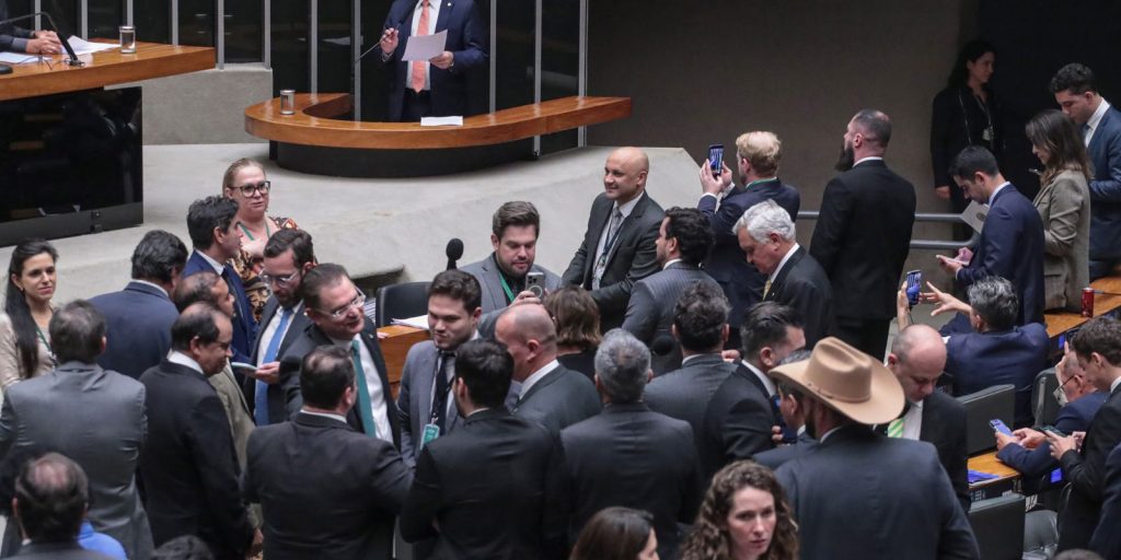 PL da Dosimetria beneficia criminosos comuns, dizem especialistas PL da Dosimetria beneficia criminosos comuns, dizem especialistas