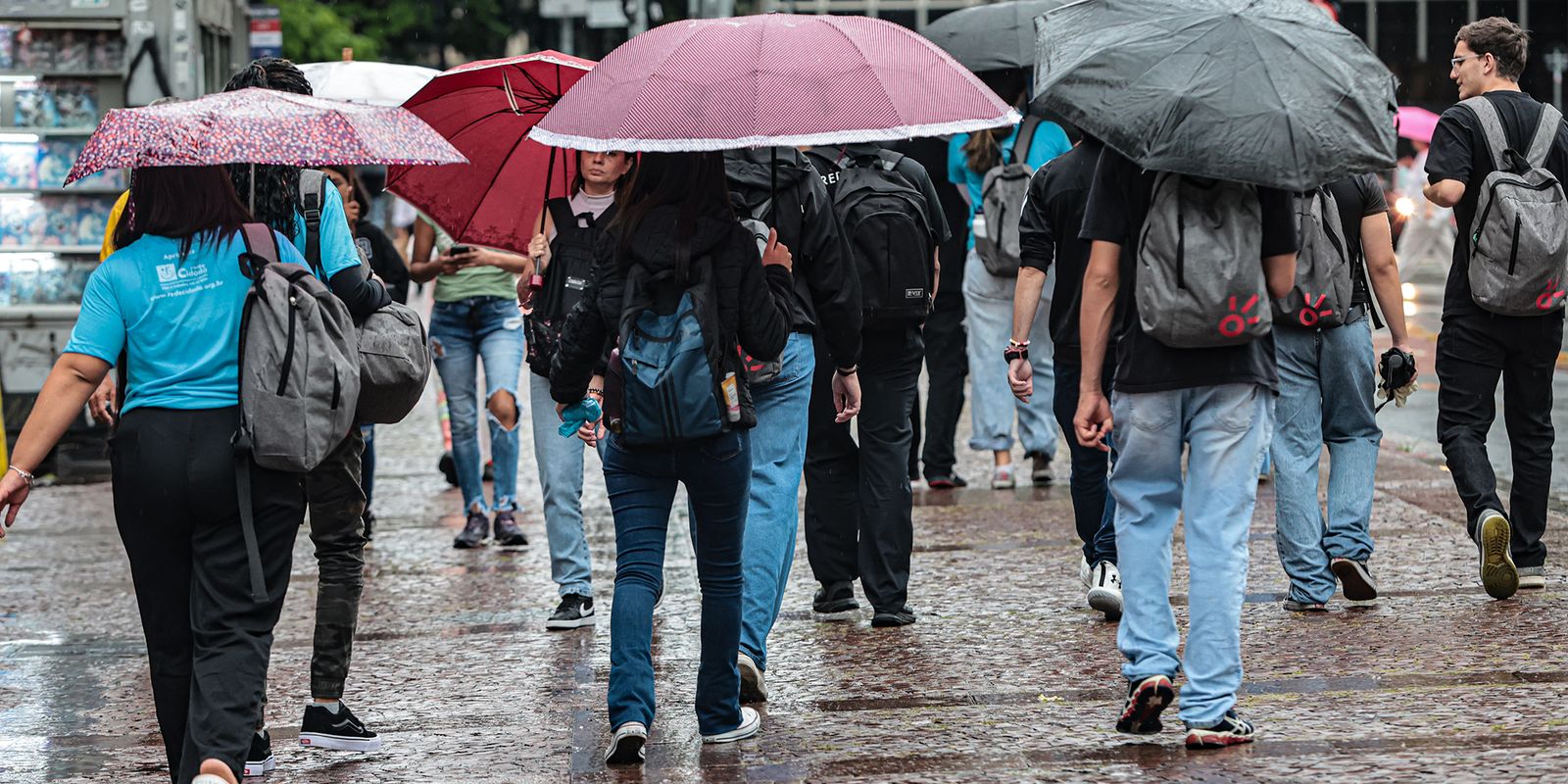 Meteorologia faz alerta de grande perigo de tempestade em três estados