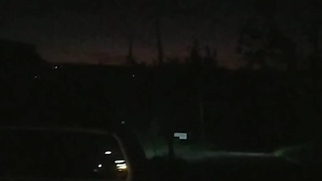 Moradores do Paulo Godoy reclamam de falta de iluminação pública há mais de seis meses Moradores do Paulo Godoy reclamam de falta de iluminação pública há mais de seis meses