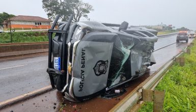 Viatura que capotou na BR-369 não estava fazendo transporte de detentos no momento do acidente Imagem referente a Viatura que capotou na BR-369 não estava fazendo transporte de detentos no momento do acidente