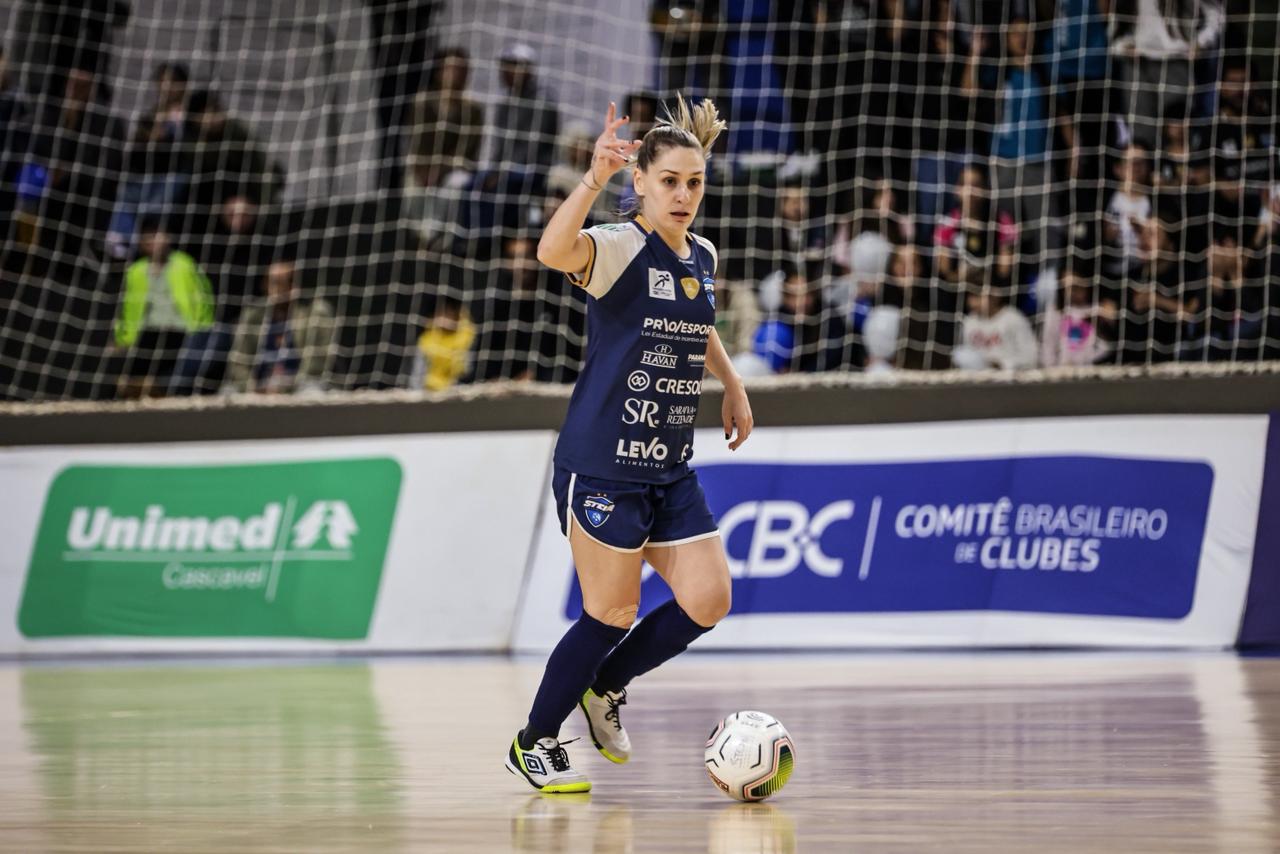Stein Cascavel sai em desvantagem no primeiro jogo das finais da Liga Feminina de Futsal