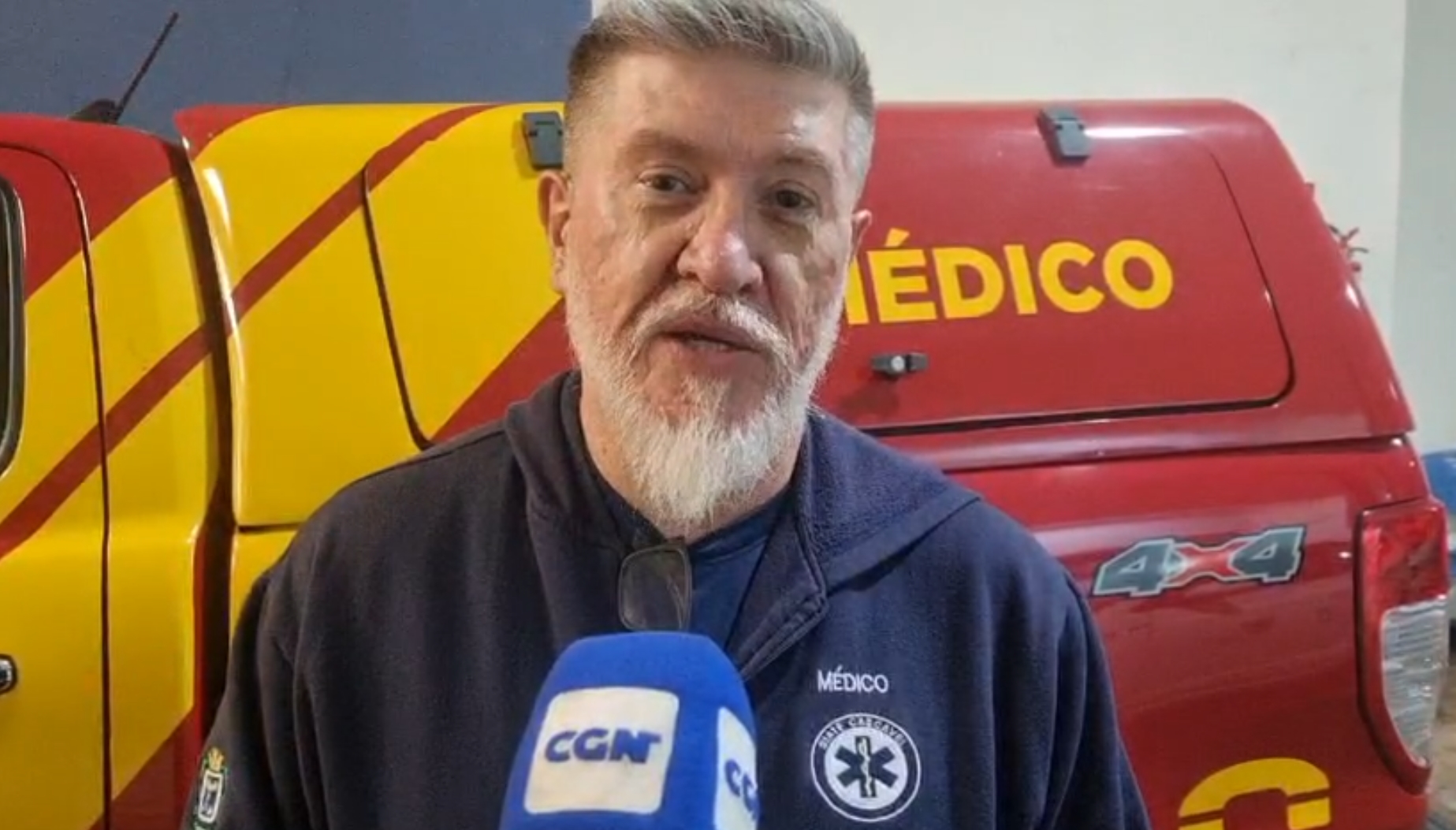"Trauma sério na cabeça e no tórax", diz médico do Siate sobre homem que caiu do 5º andar no Country