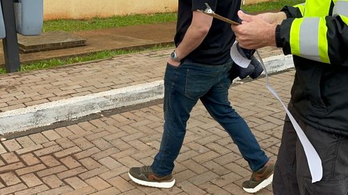 Homem é detido por embriaguez ao volante no Centro de Cascavel Homem é detido por embriaguez ao volante no Centro de Cascavel