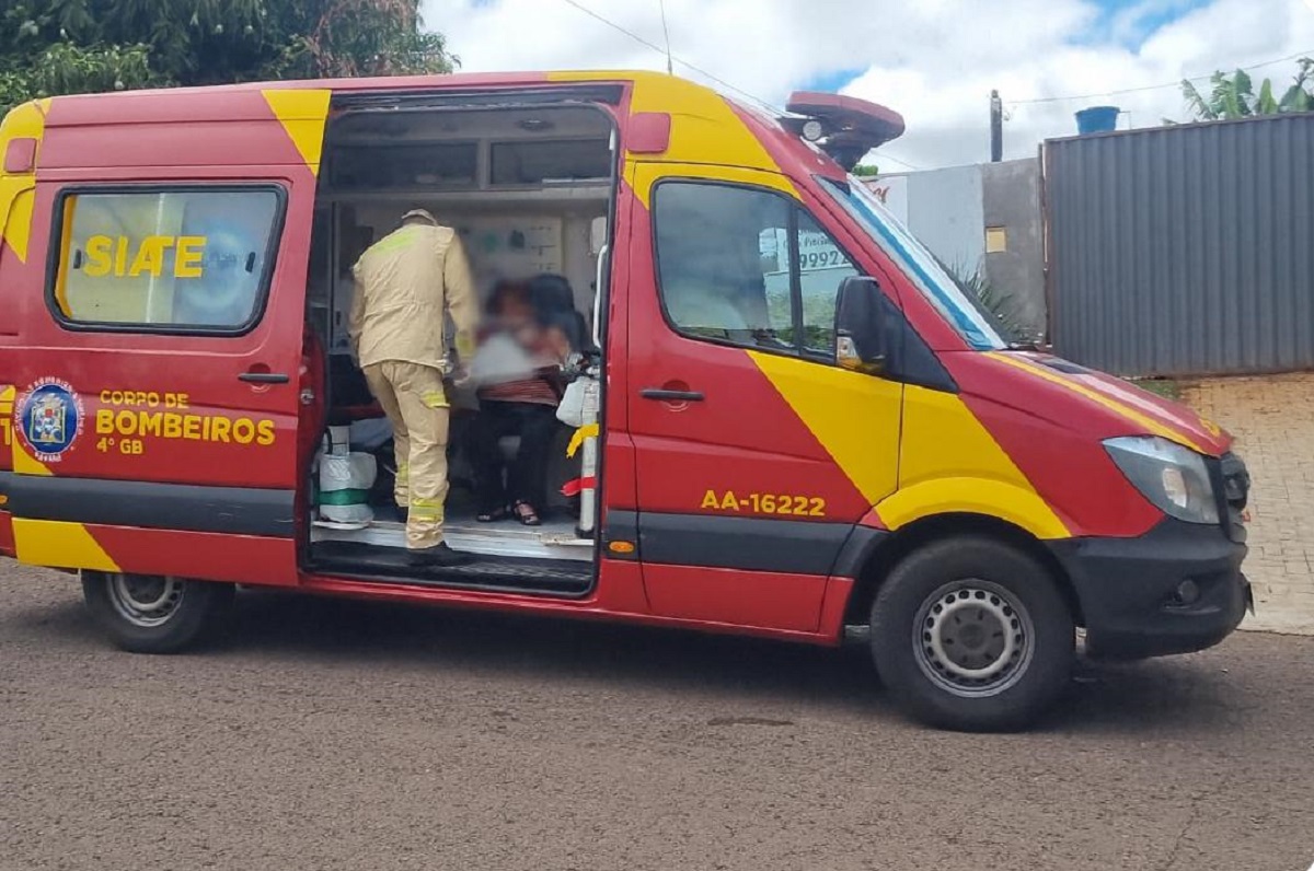 Mulher quebra o punho ao cair em salão de eventos no bairro Alto Alegre, em Cascavel