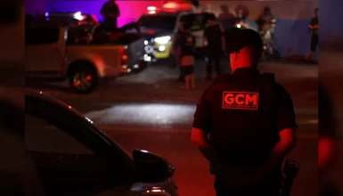 Conforme GCM, menino de 13 anos esfaqueou irmão de 11 e fugiu Imagem referente a Conforme GCM, menino de 13 anos esfaqueou irmão de 11 e fugiu