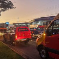 Briga termina com um baleado e outro agredido na Avenida Tancredo Neves Imagem referente a Briga termina com um baleado e outro agredido na Avenida Tancredo Neves