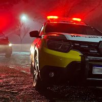 Briga na Avenida Brasil termina com mulher presa após confusão e garrafada Imagem referente a Briga na Avenida Brasil termina com mulher presa após confusão e garrafada