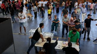 Chile vai às urnas neste domingo para eleger presidente no 2º turno Chile vai às urnas neste domingo para eleger presidente no 2º turno