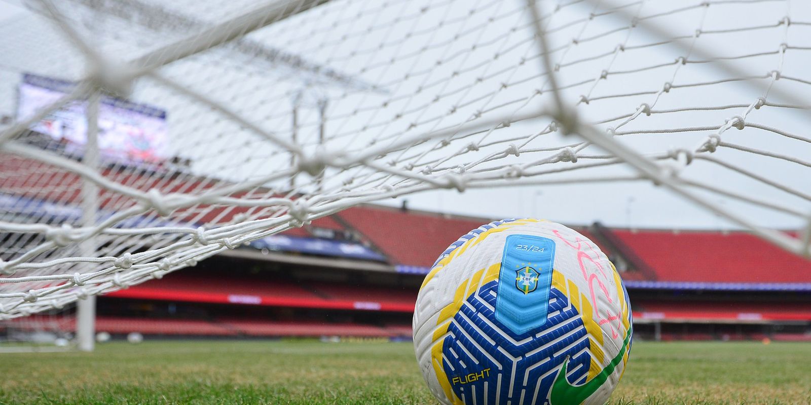 Palmeiras segura Corinthians e conquista o tetra do Paulista Feminino Palmeiras segura Corinthians e conquista o tetra do Paulista Feminino