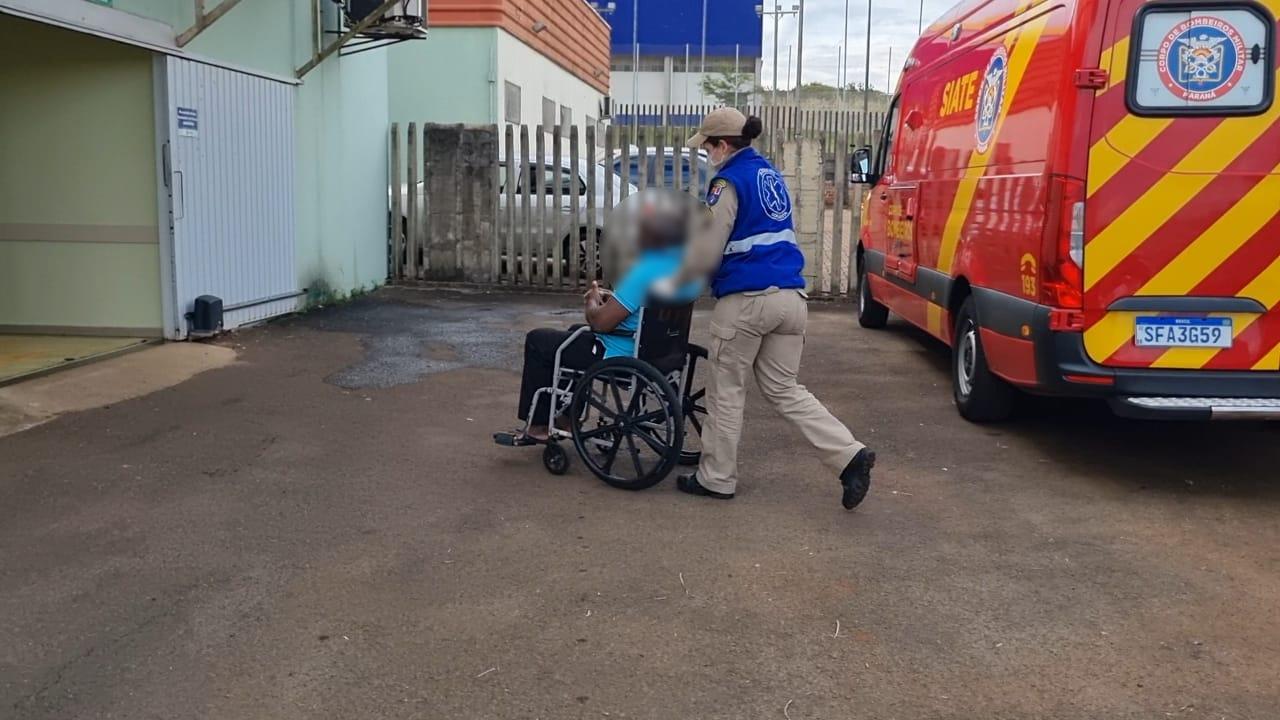Idoso fica ferido após cair durante crise convulsiva Idoso fica ferido após cair durante crise convulsiva