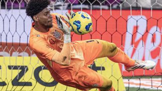 Corinthians e Vasco avançam nos pênaltis e decidem a Copa do Brasil Corinthians e Vasco avançam nos pênaltis e decidem a Copa do Brasil