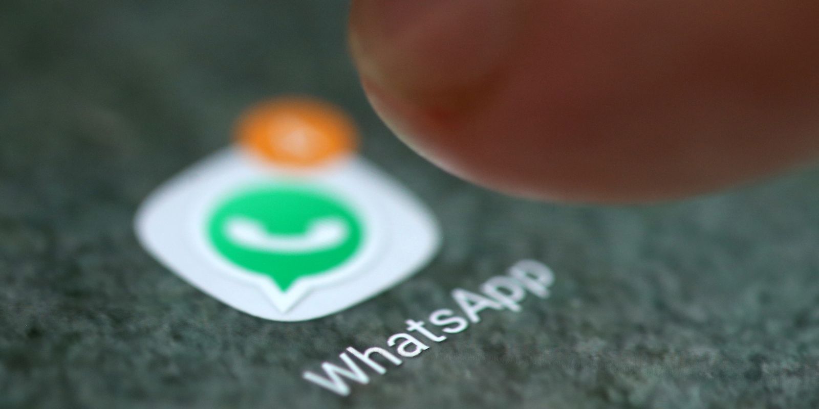 Brasileiro está falando menos de política no WhatsApp, mostra estudo Imagem referente a Brasileiro está falando menos de política no WhatsApp, mostra estudo