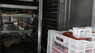 Bares, hotéis e restaurantes sofrem graves perdas com apagão em SP Bares, hotéis e restaurantes sofrem graves perdas com apagão em SP