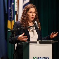 Imagem referente a “Estatais não são peso, são patrimônio”, defende ministra da Gestão