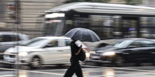 Inmet emite alerta para o RS de ventos de até 100 km/h e tempestade Imagem referente a Inmet emite alerta para o RS de ventos de até 100 km/h e tempestade