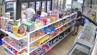 Imagem referente a Bebida na cueca: Câmera flagra dupla furtando em estabelecimento comercial em Cascavel