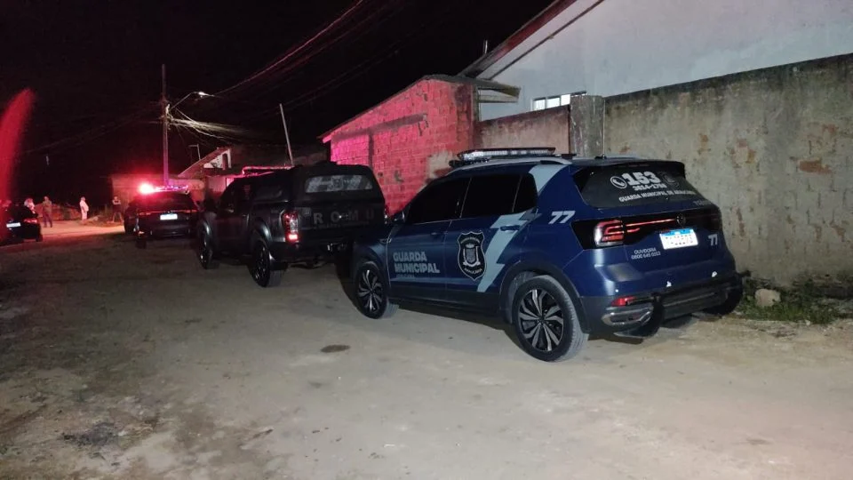 Fim da linha para o Xuxa! Suspeito de tráfico morre em confronto com a Guarda Municipal Fim da linha para o Xuxa! Suspeito de tráfico morre em confronto com a Guarda Municipal