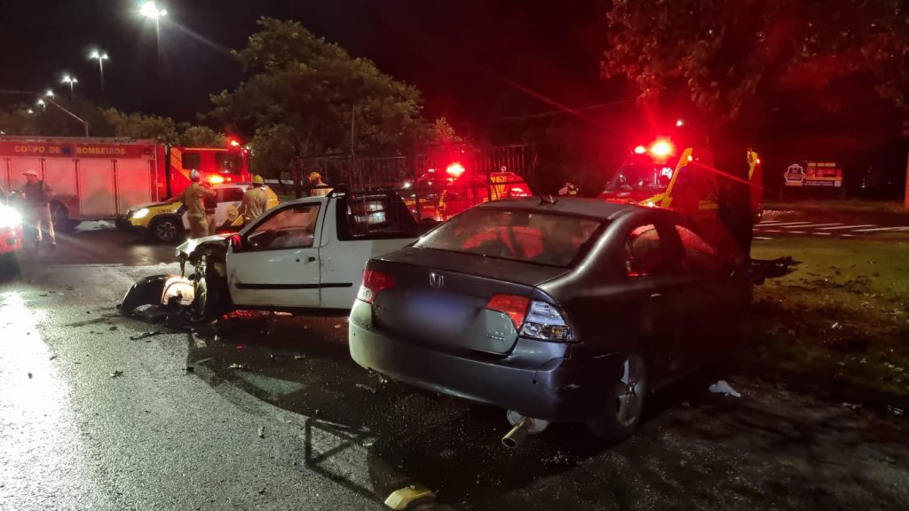 Colisão entre dois veículos deixa cinco feridos na região oeste de Cascavel