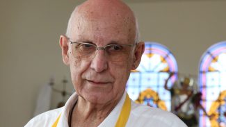 Igreja manda padre Júlio deixar de transmitir missas na internet Igreja manda padre Júlio deixar de transmitir missas na internet