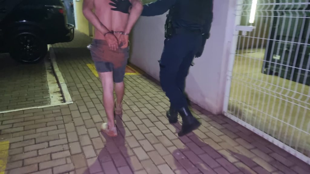 GM prende homem por desacato e resistência no interior de Cascavel GM prende homem por desacato e resistência no interior de Cascavel