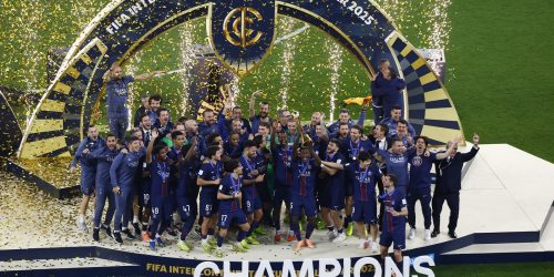 Flamengo perde para PSG e vê sonho do Bi mundial ser adiado Imagem referente a Flamengo perde para PSG e vê sonho do Bi mundial ser adiado