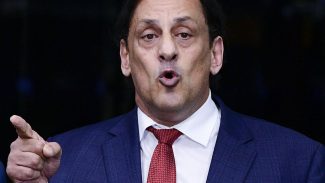 Ex-advogado de Bolsonaro é condenado por injúria racial